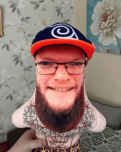 Click to view full screen Μίνι Εγώ – Προσωποποιημένο Μαξιλάρι με Πρόσωπο photo review