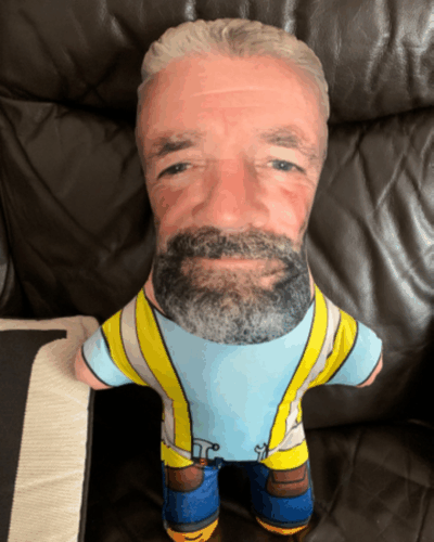 Click to view full screen Μίνι Εγώ – Προσωποποιημένο Μαξιλάρι με Πρόσωπο photo review